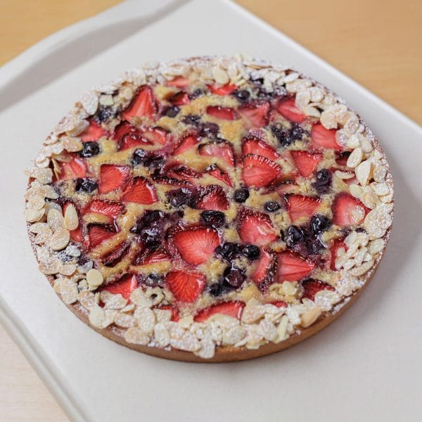 Tarta Frangipane y fruta de estación